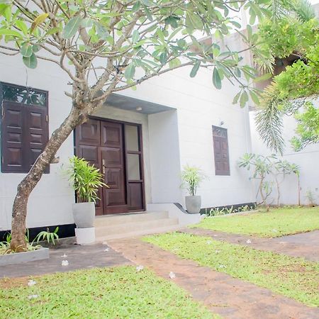 Bed and Breakfast Blooming Polhena Matara Exterior foto