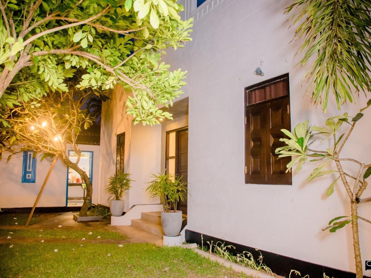 Bed and Breakfast Blooming Polhena Matara Exterior foto