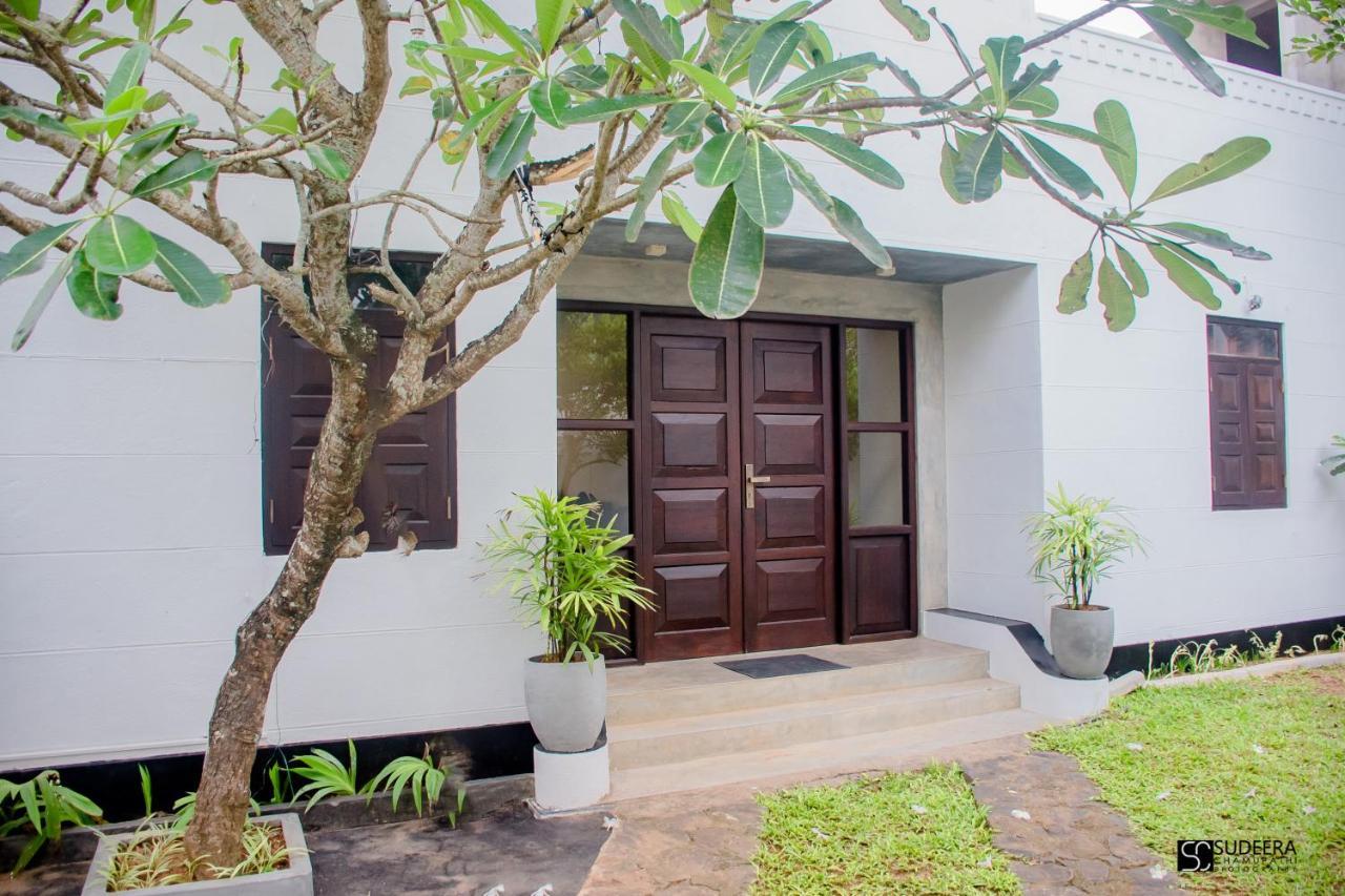 Bed and Breakfast Blooming Polhena Matara Exterior foto