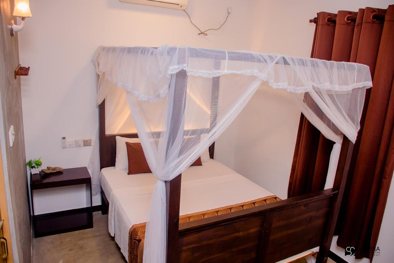 Bed and Breakfast Blooming Polhena Matara Exterior foto