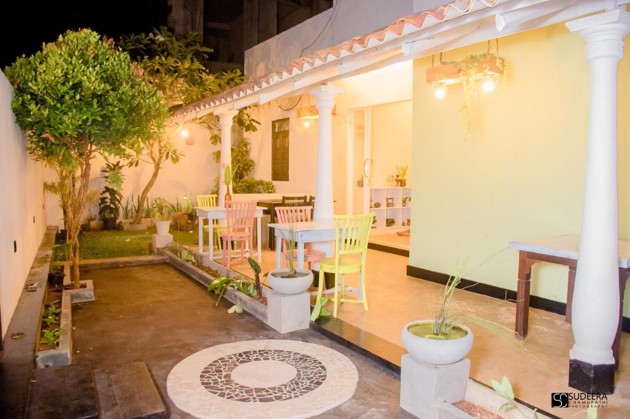 Bed and Breakfast Blooming Polhena Matara Exterior foto