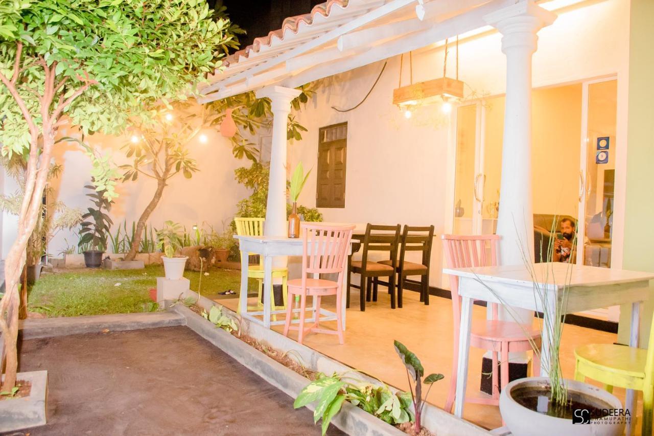 Bed and Breakfast Blooming Polhena Matara Exterior foto