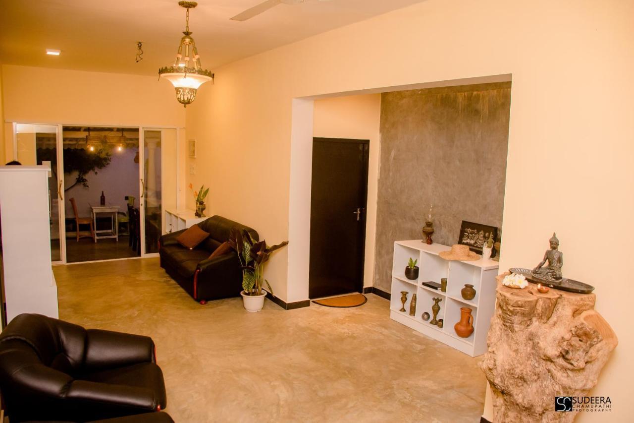 Bed and Breakfast Blooming Polhena Matara Exterior foto