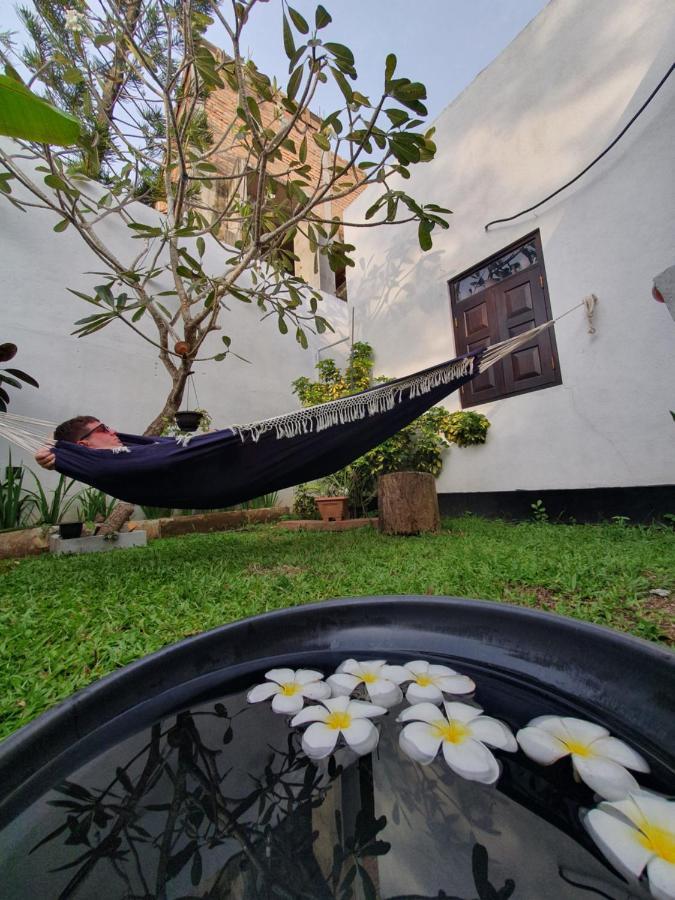 Bed and Breakfast Blooming Polhena Matara Exterior foto